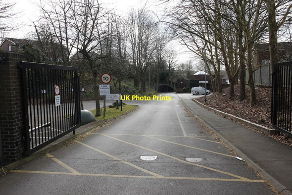 Photo 6"x4" Railway through the gate Newbury\/SU4767 c2012