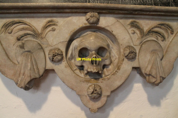 Photo 6"x4" Skull detail, Randes Memorial, St Vincent's Burton Burton-by-Lincoln c2012