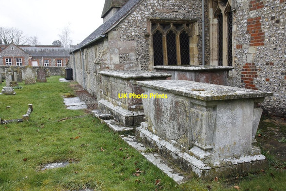 Photo 6"x4" Tombs in the corner Furzedown\/SU3629 c2012