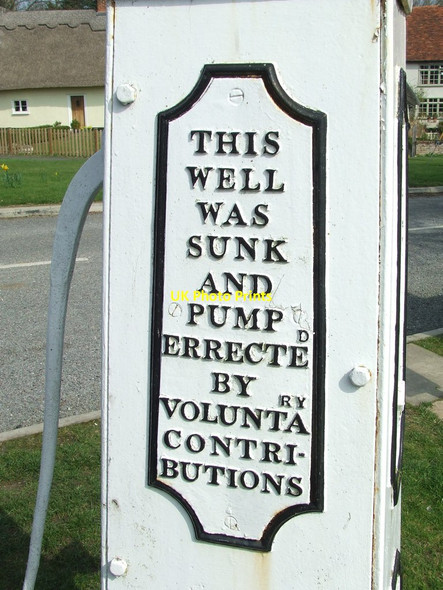 Photo 6"x4" Plaque On Village Pump Ridgewell\/TL7340 c2012