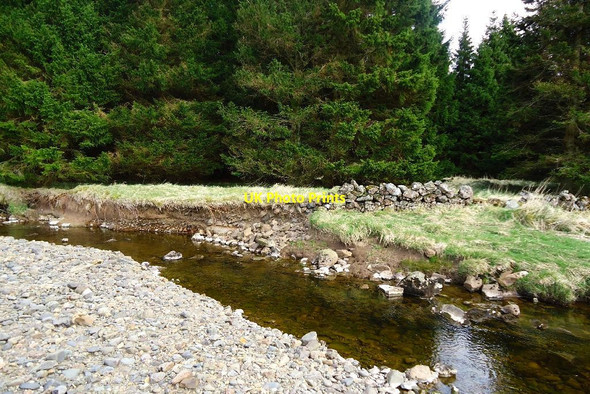 Photo 6"x4" Carron Valley Forest, River Carron [4] River Carron\/NS6684 c2012