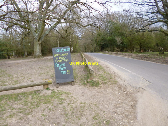 Photo 6"x4" Linwood, noticeboard Linwood\/SU1809 c2012