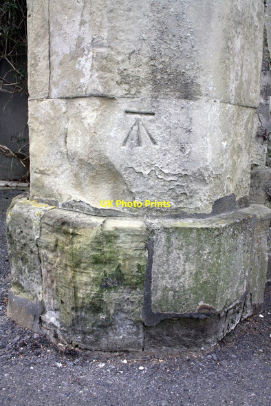 Photo 6"x4" Benchmark on North Canonry Salisbury c2012