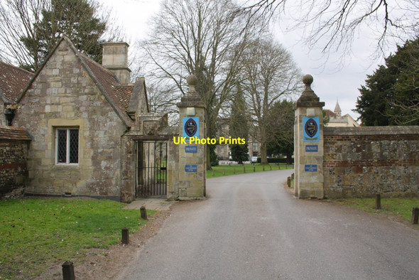 Photo 6"x4" Entrance to Cathedral School on Bishop's Walk Salisbury c2012