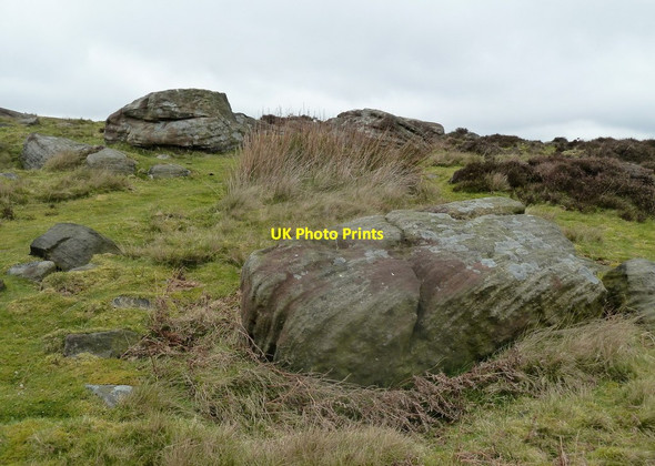 Photo 6"x4" A few rocks on the moorland Curbar c2012