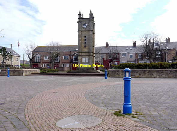 Photo 6"x4" Clock Tower War Memorial, Amble Amble c2012