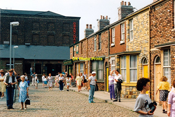 Photo 6"x4" Coronation Street in Granada Studios (1990) Manchester c1990