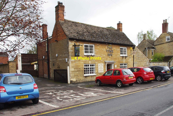 Photo 6"x4" The Vine Inn (3), 19 Church Street, Market Deeping Market Deeping c2012