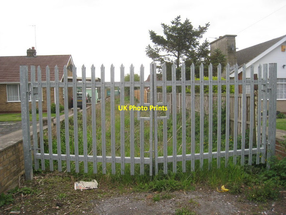 Photo 6"x4" Gates to nowhere Goole c2012