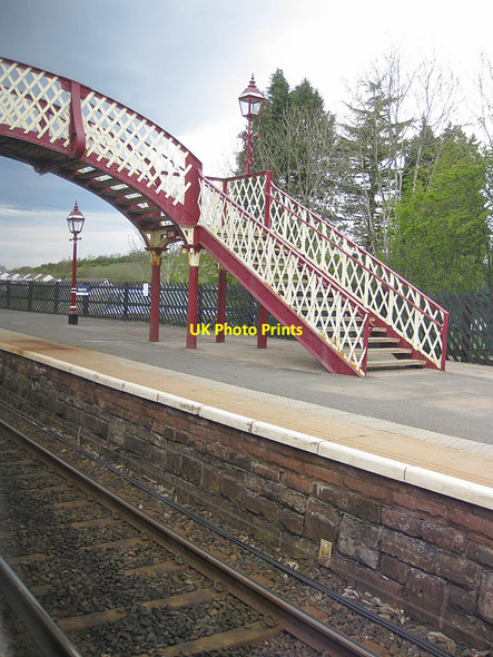Photo 6"x4" Platform and footbridge, Appleby station Appleby-in-Westmorland c2012