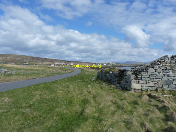 Photo 6"x4" Ruined blackhouse beside the road into Borve Borgh\/NF9181 c2012