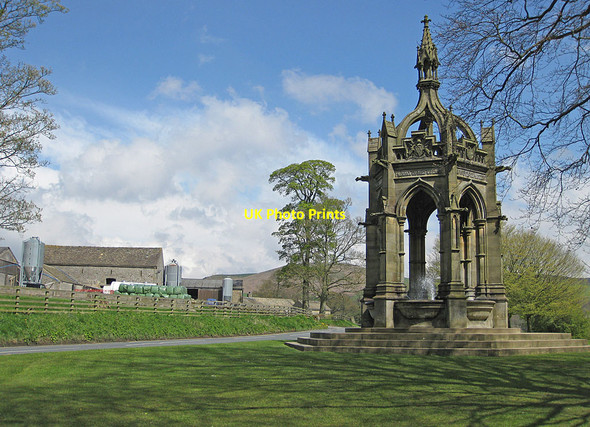 Photo 6"x4" Cavendish memorial Bolton Abbey c2012
