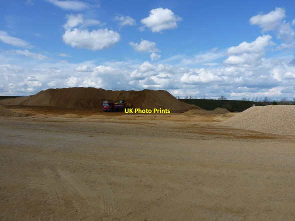 Photo 6"x4" Loading an 8-wheeler with sand a Broom quarry Biggleswade c2012
