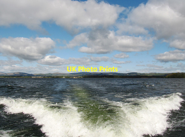 Photo 6"x4" Loch Leven Gairney Bank c2012