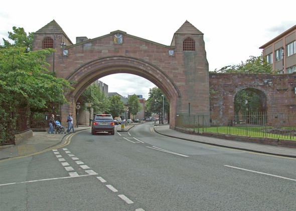 Photo 6"x4" The Newgate Chester c2008
