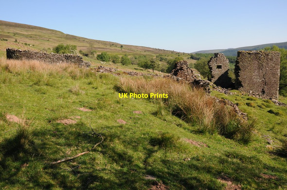 Photo 6"x4" Ruined farmstead in Cwm Grwyne Llanthony c2012