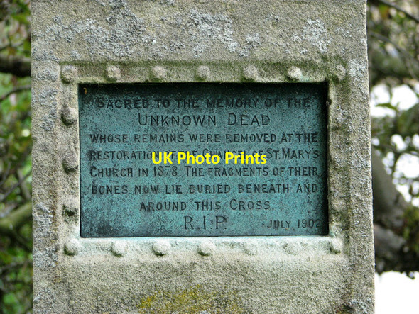 Photo 6"x4" The church of SS Cyriac and Julitta in Swaffham Prior - memorial Commercial End c2012 P1