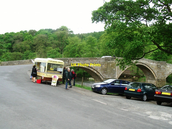 Photo 6"x4" Barden Bridge on the River Wharfe Yorkshire Drebley c2005