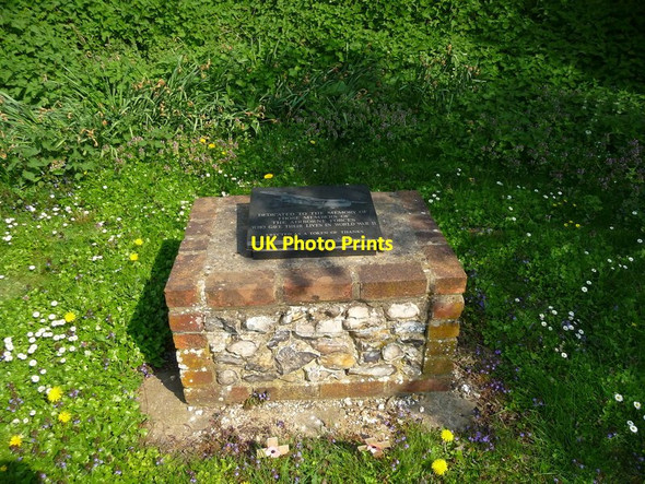 Photo 6"x4" Chilbolton - Airborne Forces Memorial Chilbolton Down c2011