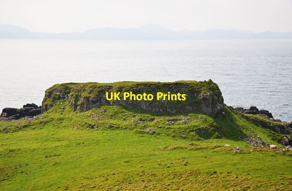 Photo 6"x4" Caisteal an Duin Bhain Port M\u00f2r\/NM4279 c2012