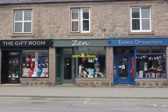 Photo 6"x4" Shops in Banchory Banchory\/NO6995 c2012