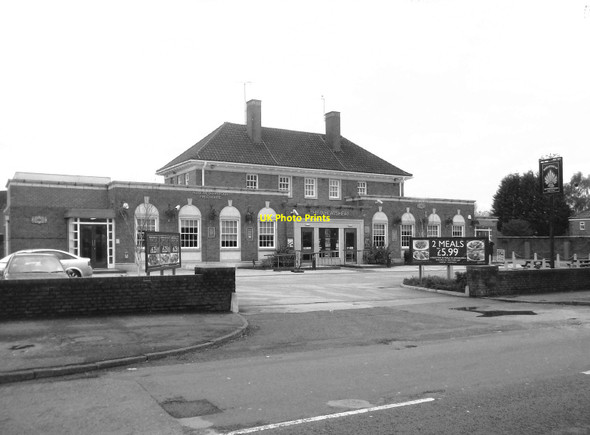 Photo 6"x4" The Wheatsheaf Overpool c2012