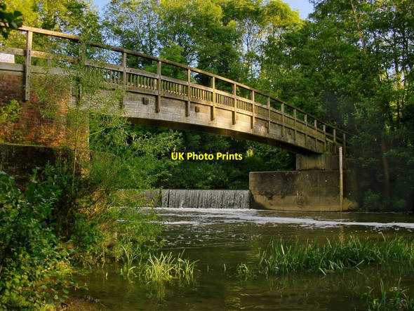Photo 6"x4" Footbridge over the River Mole at Pixham Dorking c2012