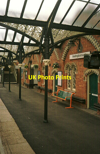 Photo 6"x4" Wellingborough - station platform Wellingborough c1999