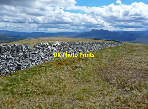 Photo 6"x4" The wall on S\u00c3\u00a0il an Tuim Bh\u00c3\u00a0in Achnasheen\/Achadh na Sine c2012