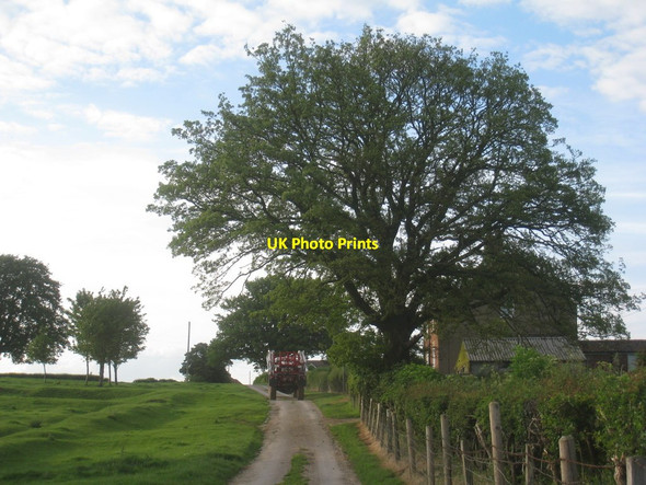 Photo 6"x4" Medieval village and modern machinery Girsby\/TF2187 c2012