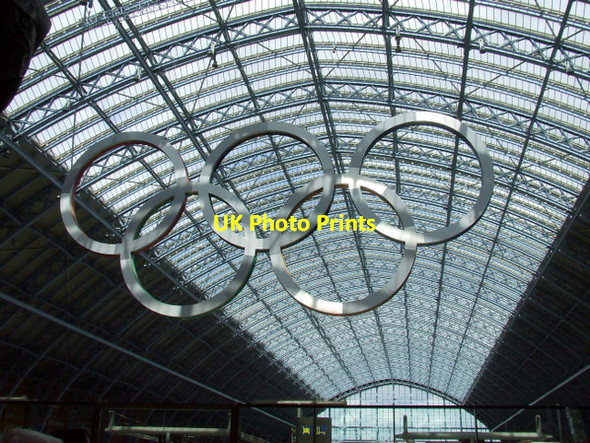 Photo 6"x4" St Pancras railway station London c2012