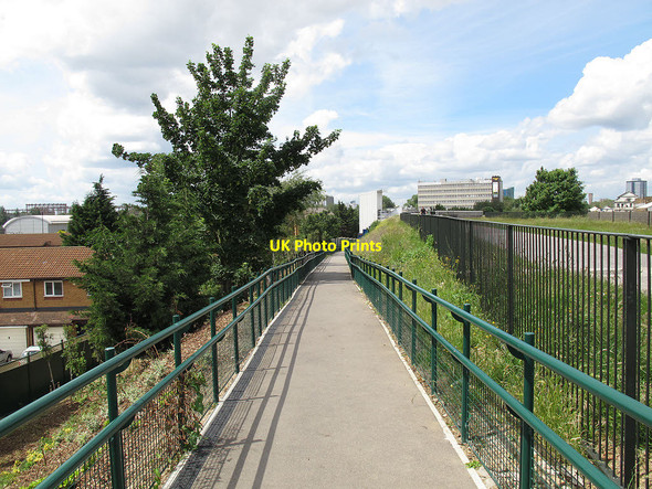 Photo 6"x4" New ramp to the Greenway West Ham\/TQ4083 c2012