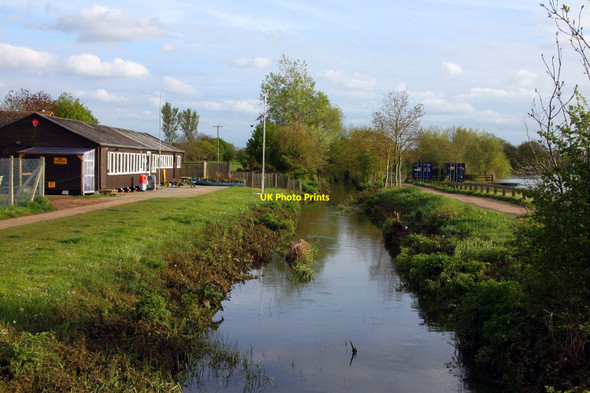 Photo 6"x4" Emm Brook in Dinton Pastures Country Park Merryhill Green c2012