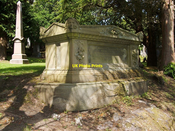 Photo 6"x4" Memorial to Robert Baine Greenock\/NS2776 c2012