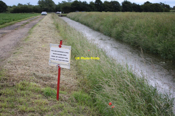 Photo 6"x4" Beware of noise  Chapel Hill\/TF2054 c2012