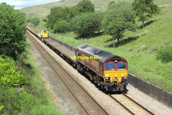 Photo 6"x4" Carlisle to Crewe engineers train at Blea Moor Ribble Head\/SD7779 c2012