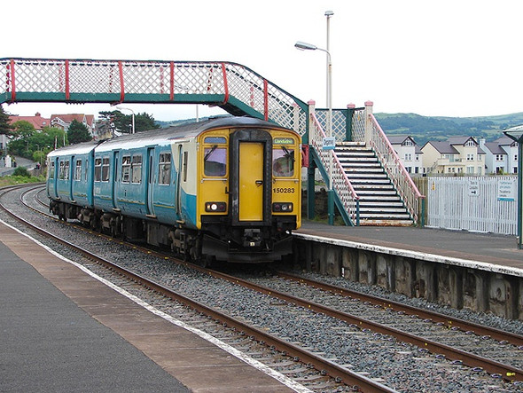 Photo 6"x4" Deganwy Station Conwy c2008