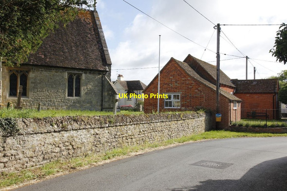 Photo 6"x4" Hall on the corner Drayton St Leonard c2012