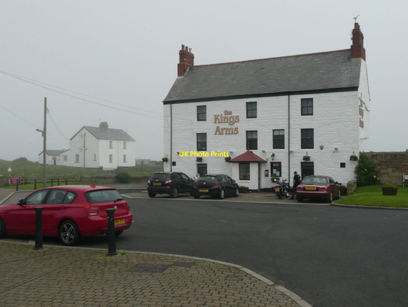Photo 6"x4" The Kings Arms Seaton Sluice c2012