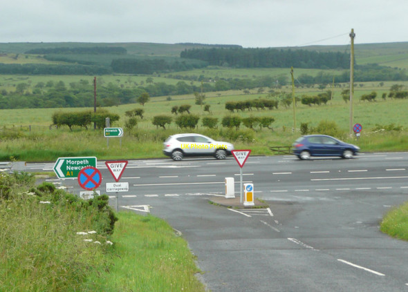 Photo 6"x4" Approaching a busy A1 Hampeth c2012