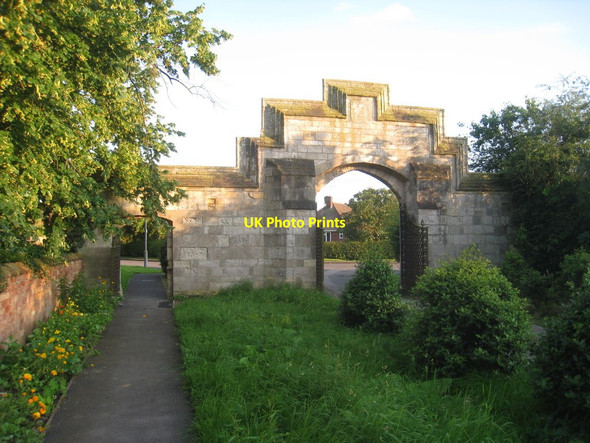 Photo 6"x4" Gateway at Rampton Rampton\/SK7978 c2012