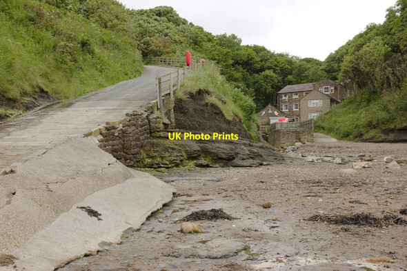 Photo 6"x4" Boggle Hole Youth Hostel Fylingthorpe c2012