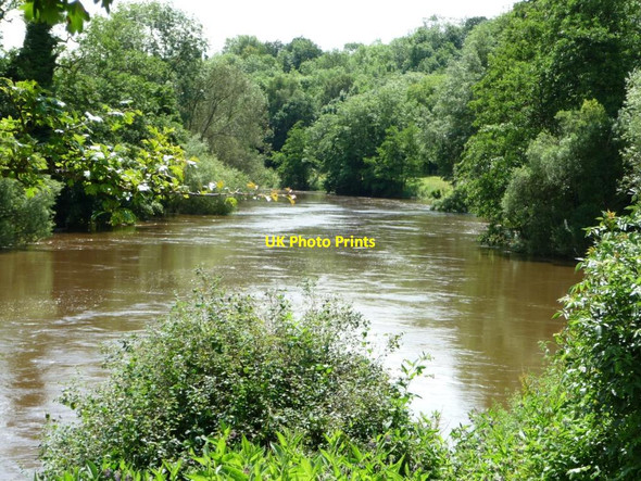 Photo 6"x4" Fast flow on the Severn, downstream of the Ship Inn Stanley\/SO7583 c2012