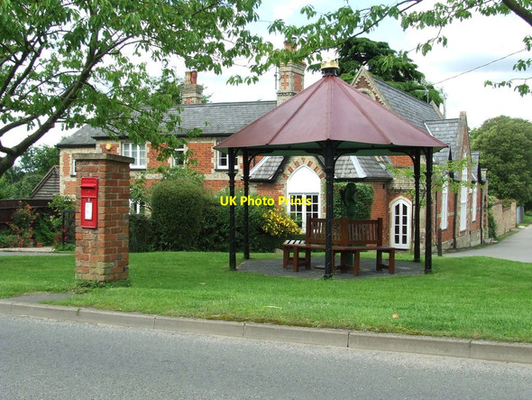 Photo 6"x4" Village Pump West Wratting c2012