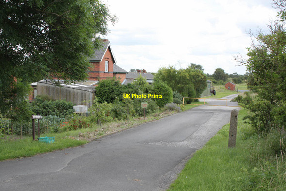 Photo 6"x4" Station approach road, Clifton on Trent Station  North Clifton c2012