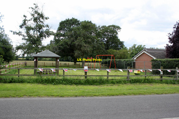 Photo 6"x4" Thorney children's playground  Thorney\/SK8572 c2012