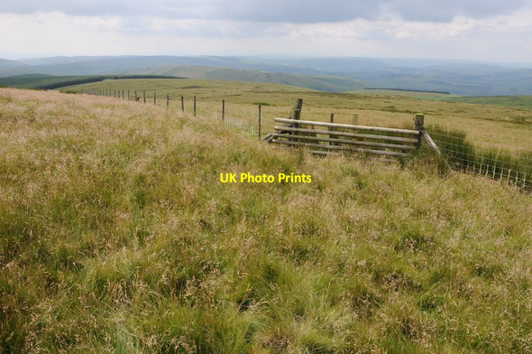 Photo 6"x4" A gate no more Llanfihangel Rhydithon c2012