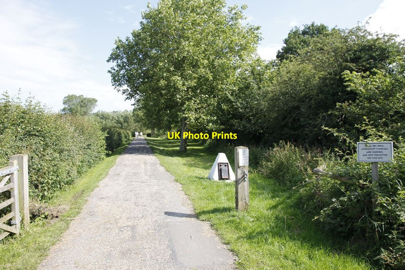 Photo 6"x4" Path to Buscot Weir Lechlade on Thames c2012