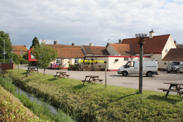 Photo 6"x4" The White Hart North Scarle c2012