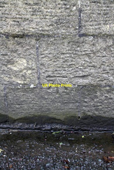 Photo 6"x4" Benchmark on the wall of Park Road Bingley\/SE1139 c2012